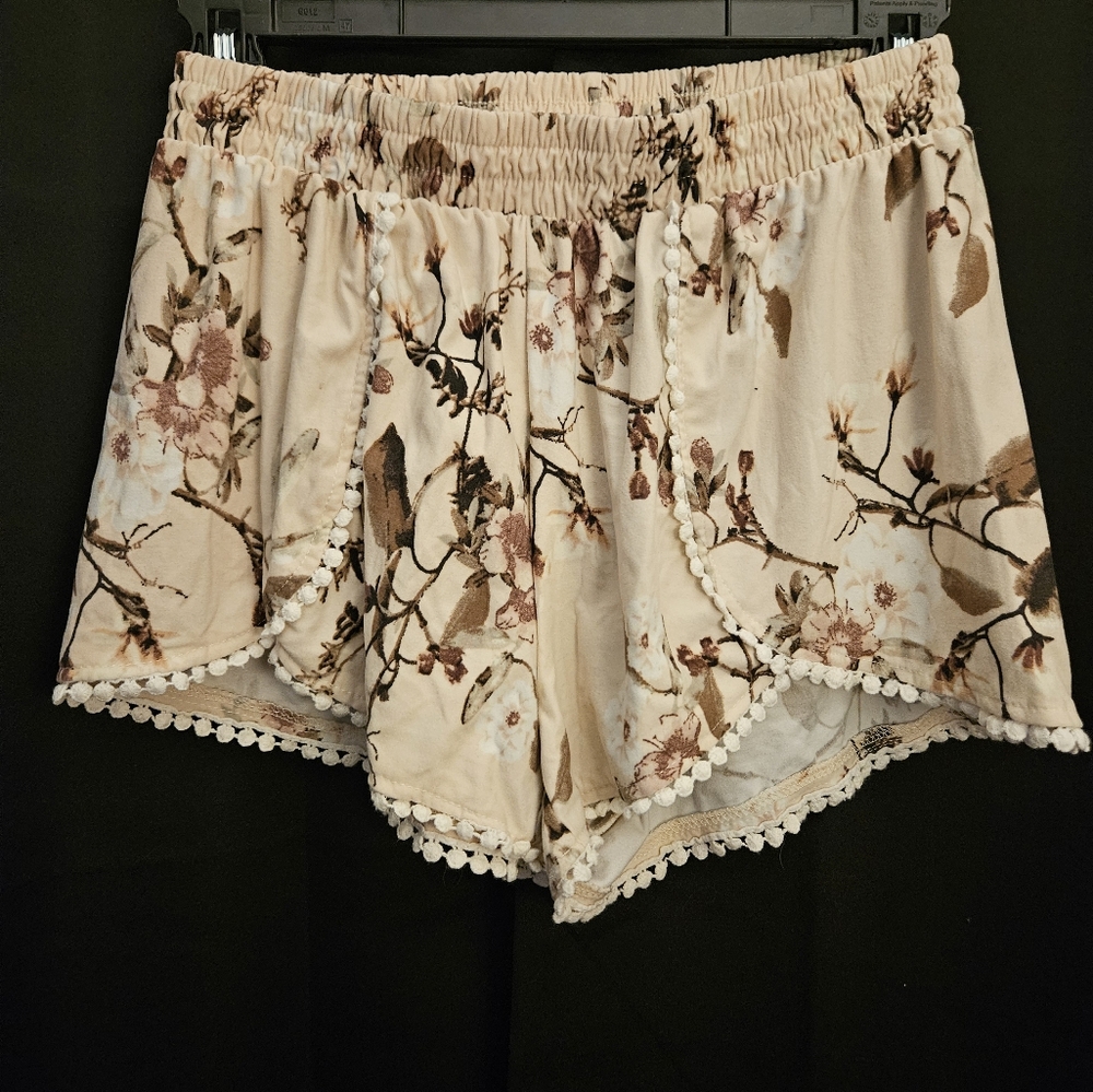 Rue 21 floral shorts